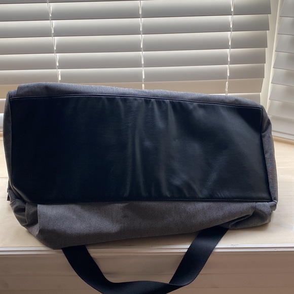 Large Grey LuluLemon Duffle Bag - Picture 7 of 8